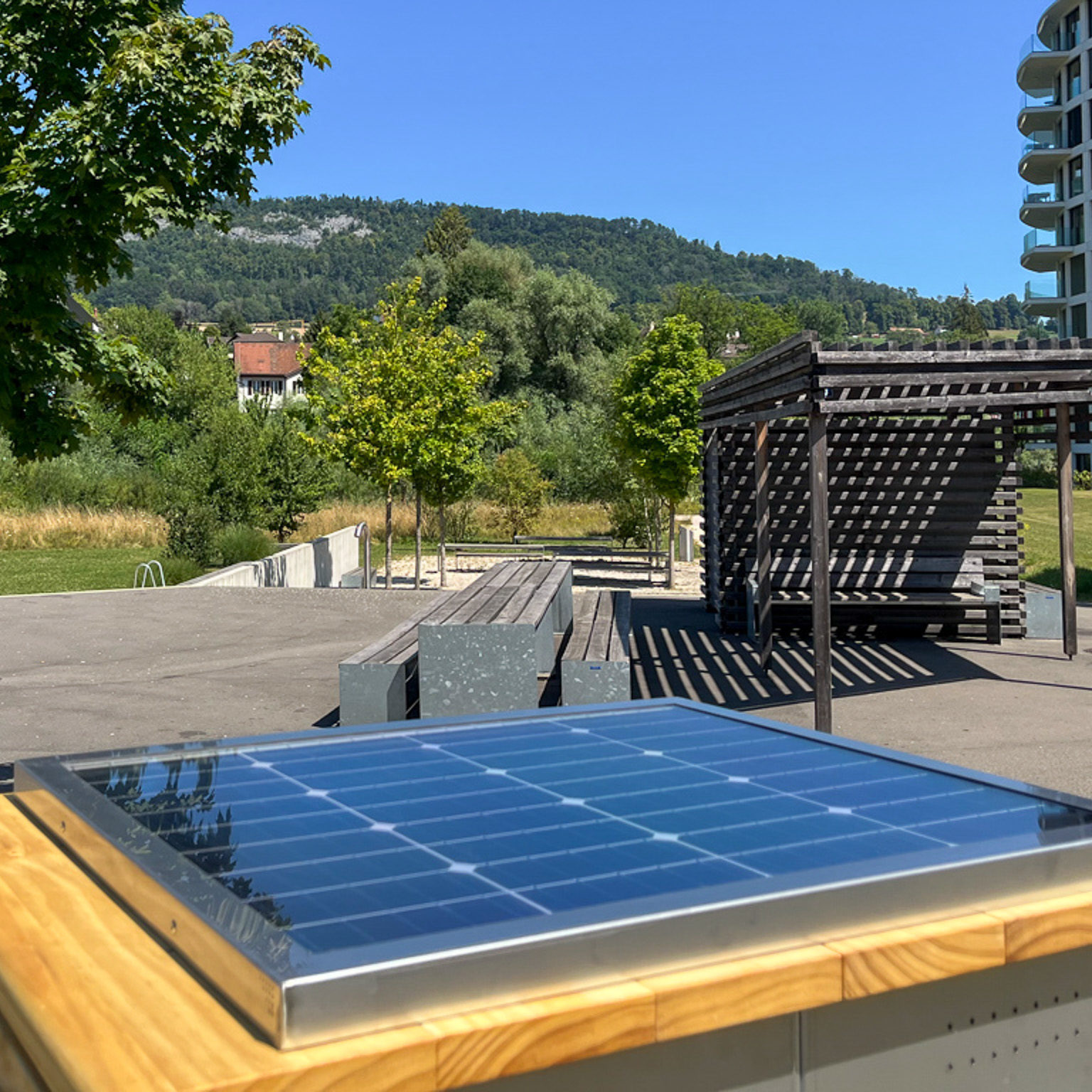 panneau-photovoltaique-station-boxup-delemont