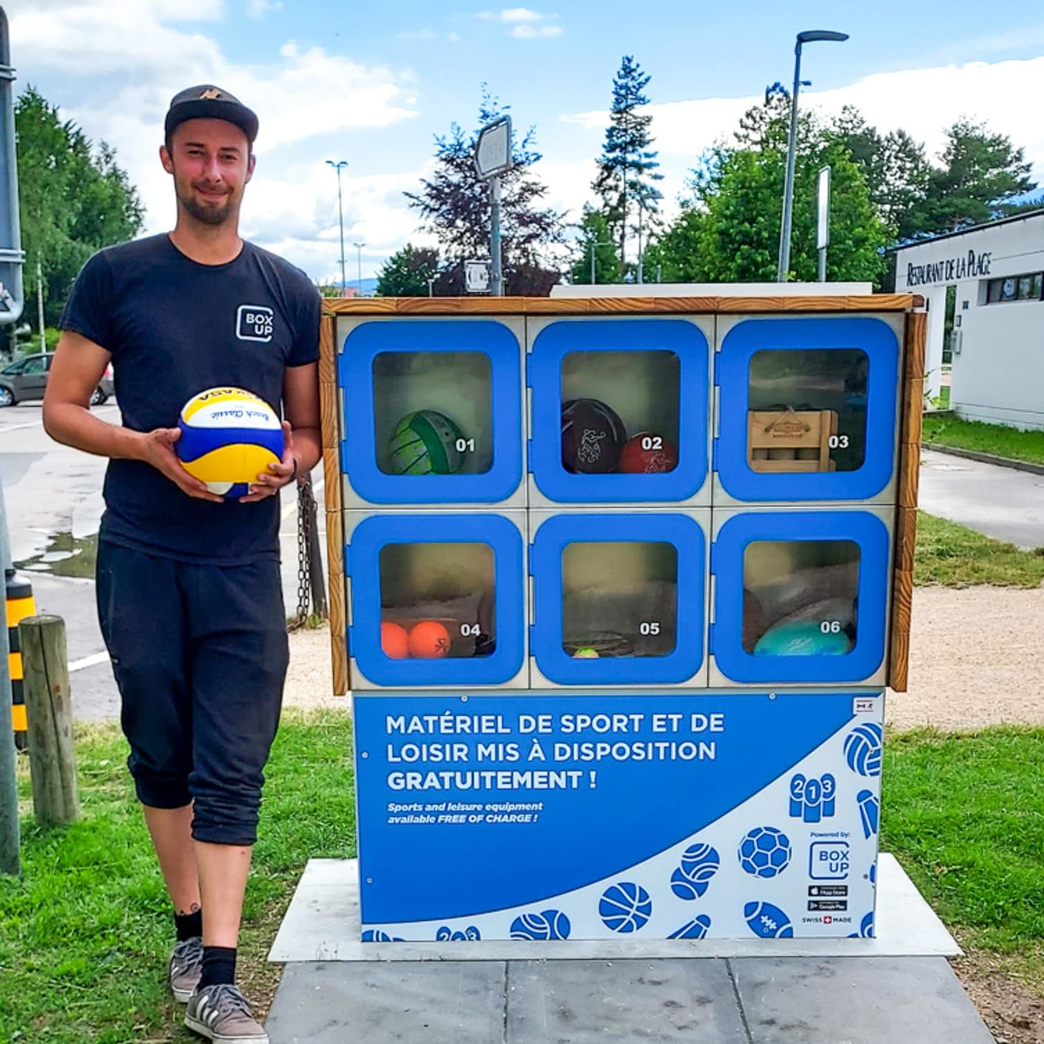 florian-devant-station-boxup-plage-yverdon-les-bains