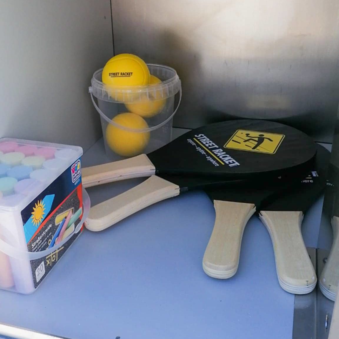 kit-street-racket-boxup