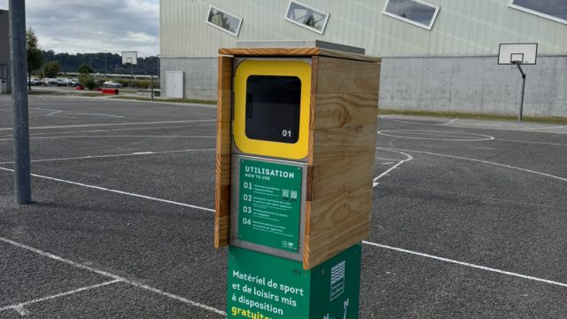 Terrains de basket de la salle omnisport des Isles